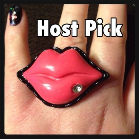 (C2) Pink Lips Ring - Picture 1 of 7